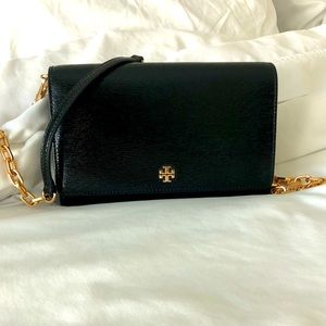 Tory Burch Robinson chain wallet